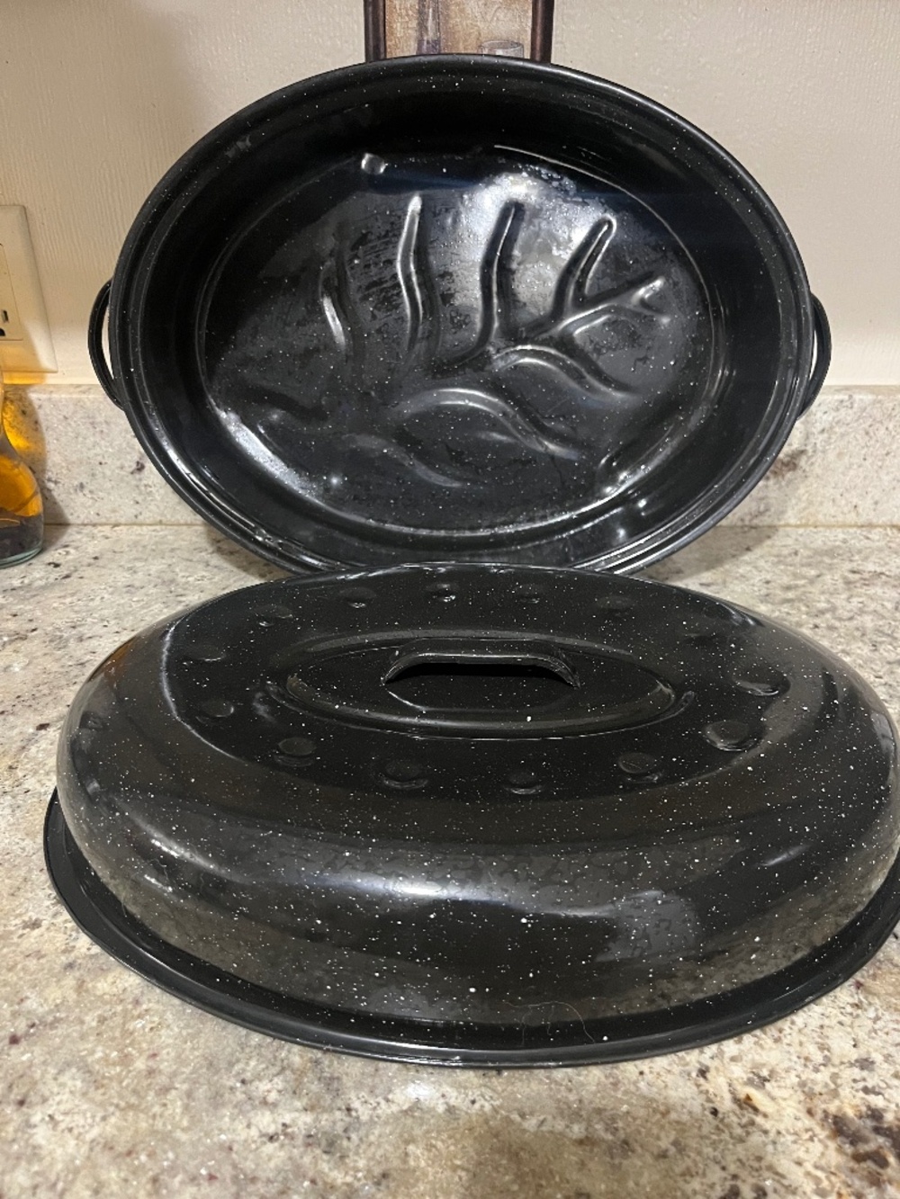 Granite Ware 18” covered oval roaster